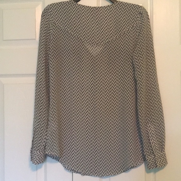 Black & White patterned candies blouse - Picture 3 of 3